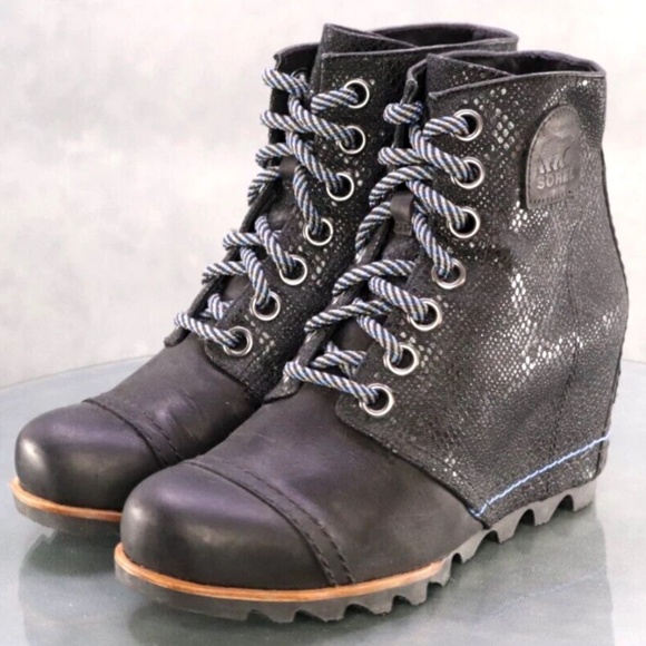 Sorel 1964 Premium Wedge Black Noir Snake Print Boot Size 5 - Picture 1 of 8